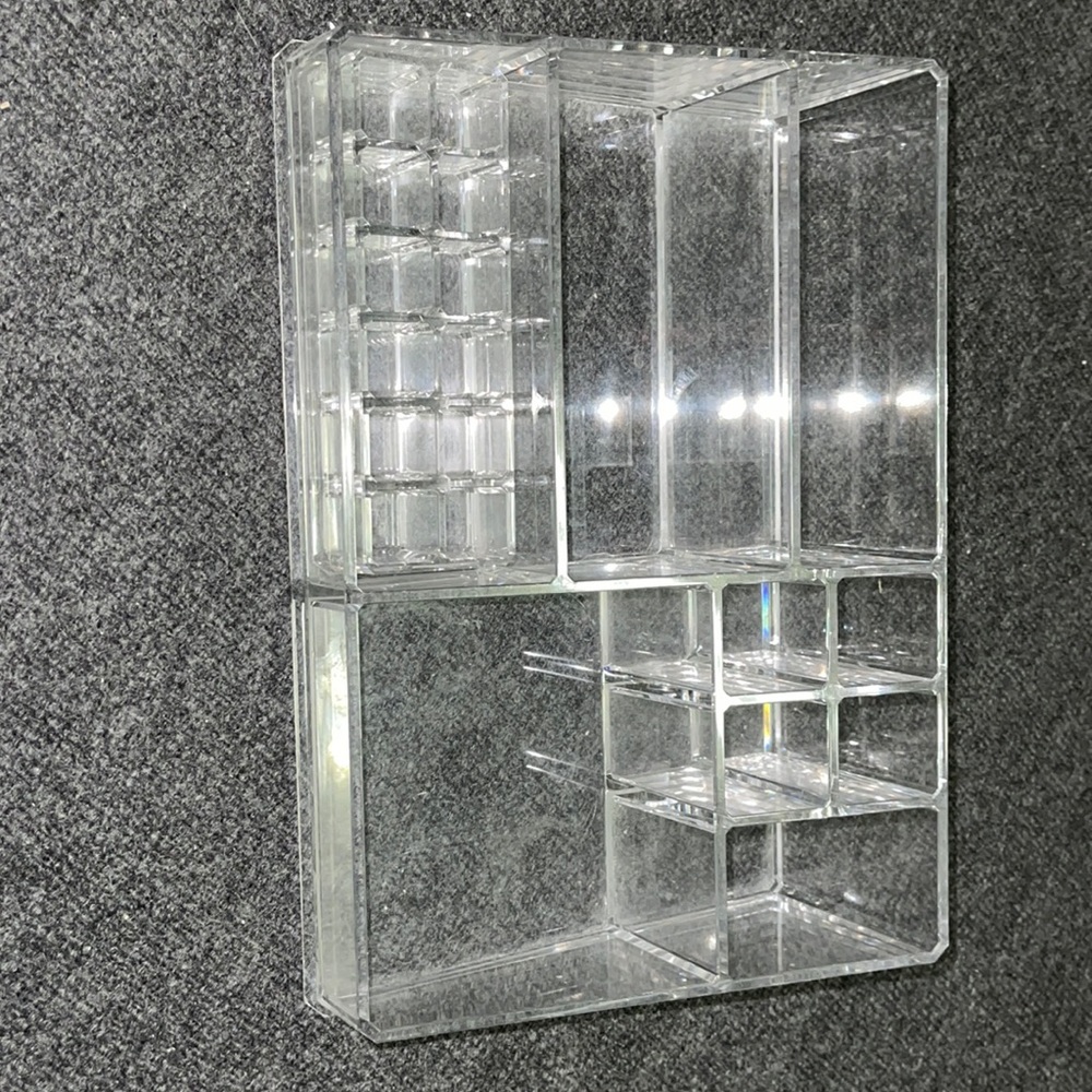 Four items -MAKEUP ORGANIZERS